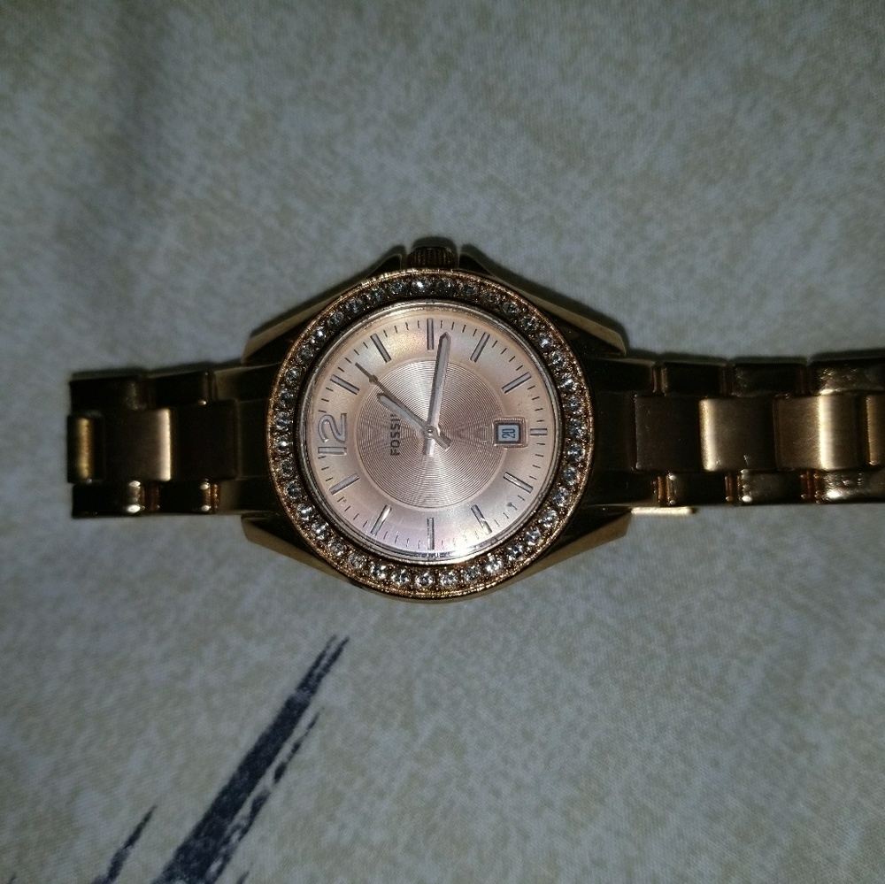 Rose gold fossel watch